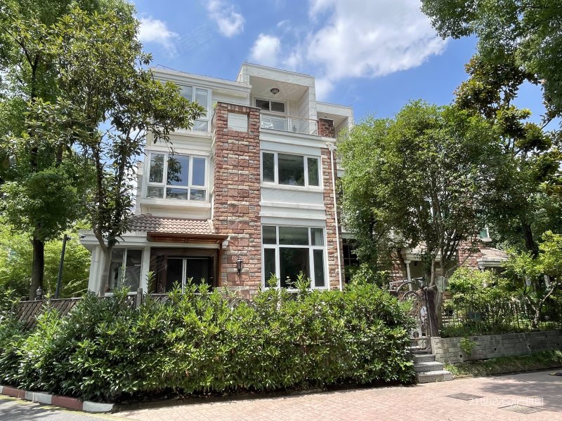 真实外环内龙茗路联排边套别墅  花园200平 东苑半岛花园