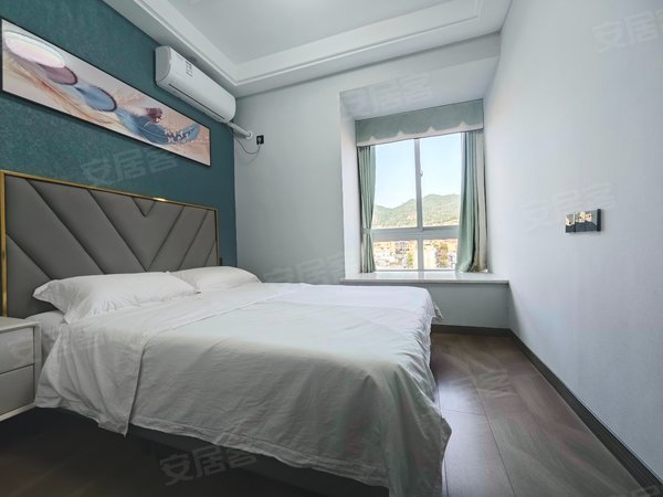 重庆巴南龙洲湾斌鑫江南时代大山村轻轨站,全新装修,出租,随时可以