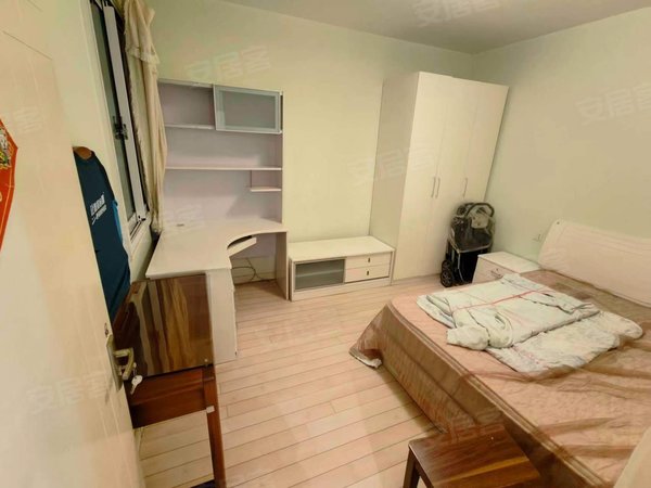 上海上海周边慈溪御景苑出门龙漕路地铁精装修御景苑92平采光好拎包