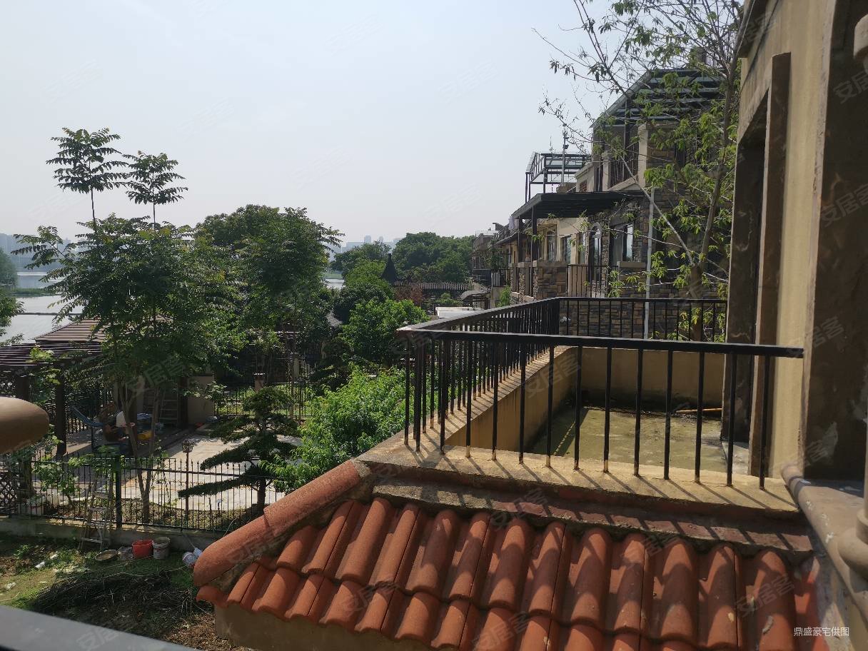 >武汉二手房>东西湖二手房>金银湖二手房>万科高尔夫城市花园(别墅)>