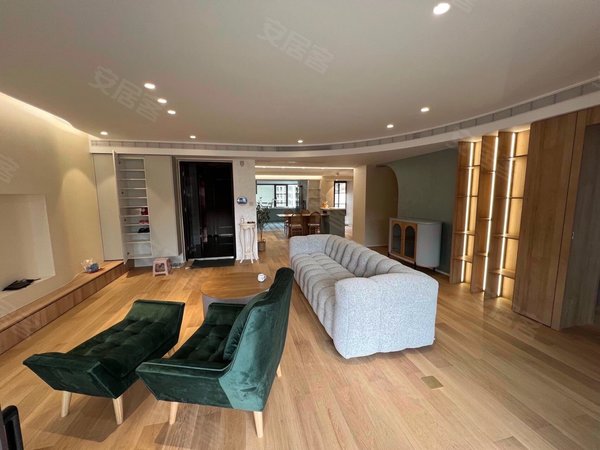 重庆渝北照母山龙湖舜山府(二期大平层)龙湖舜山府(二期大平层) 3室2