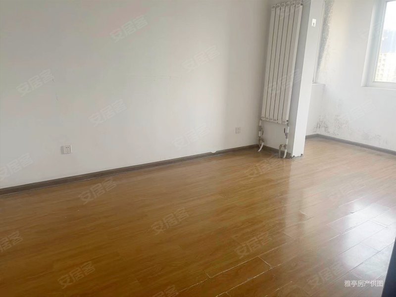 高楼层视野好,挚信樱花园二手房,130万,3室2厅,2卫,128平米-西安安居