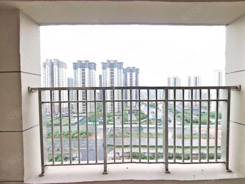 银城江畔2室2厅1卫83㎡南86万