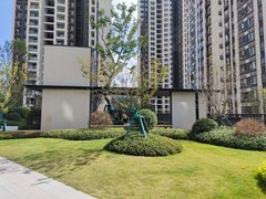 黔南龙里兴隆路碧桂园天麓1号(五期)御景 4室1厅1卫出租房源真实图片