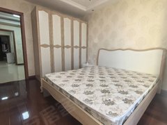 海门海门市区海南路财富广场中间层次精装修 1000元出租房源真实图片