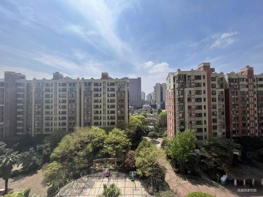 价格送车位看中还能谈绿湖豪城临地铁南北通透三房