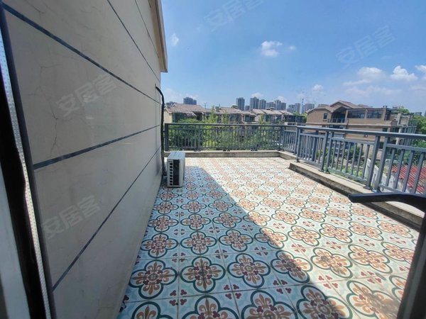 杭州萧山闻堰三江名苑三江名苑 2室2厅1卫 南北通透 精装修 配套齐全