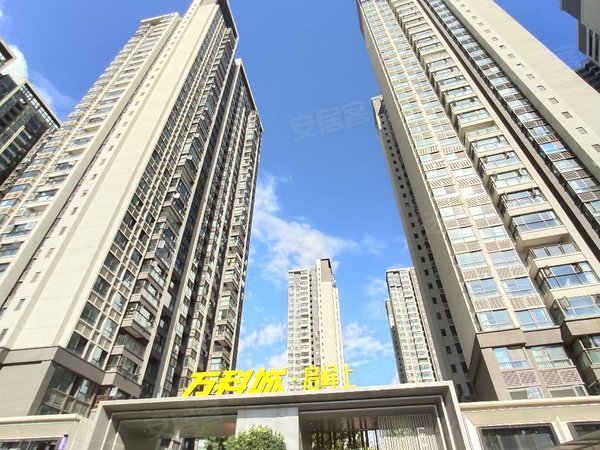 昆明五华泛亚科技新区万科城阅峰上万科城三期 两室空房出租 房屋干净