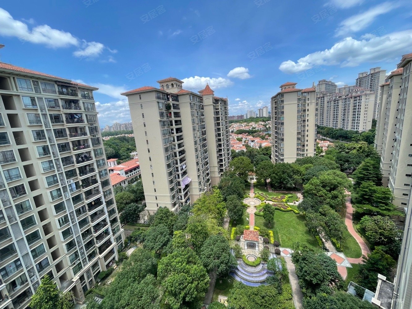 中信森林湖5室2厅3卫191.64㎡南北750万