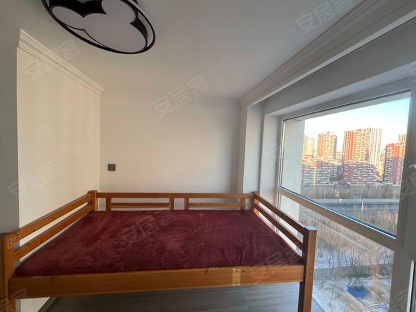 沈阳大东东北大马路国瑞熙悦大东区国瑞城熙悦 loft户型 高挑空上下两