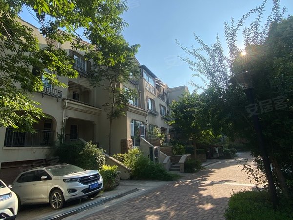 郑州惠济邙山片怡丰森林湖(南区别墅)怡丰森林湖,联排别墅出租,有办公