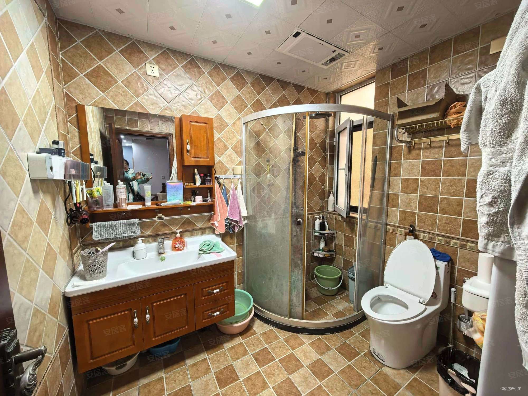 博业宝都华府3室2厅1卫133㎡南99万