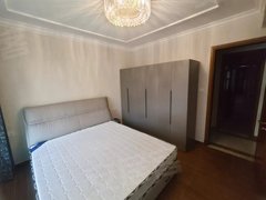 蓬莱登州南关路恒大两室85平，1400出租房源真实图片