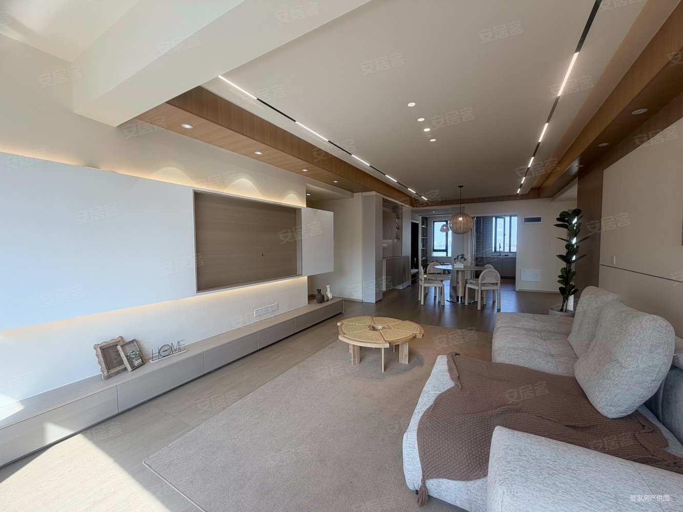 五矿万境水岸(公寓住宅)4室2厅2卫151㎡南北59.8万