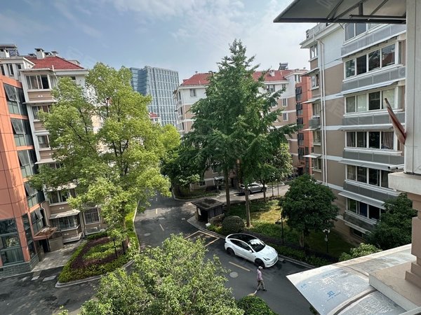 杭州滨江区政府缤纷小区奥体边,精装修一室,内独立厨卫,油烟隔离,干湿