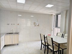 巨野巨野城区巨野市区佳和小区电梯简单装修，家具家电齐全，领包入住。出租房源真实图片