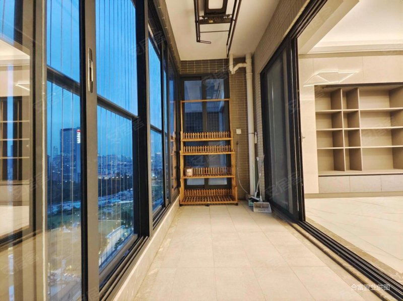 珠江新城 新世界天逸 南北通透 高楼层视野好  楼龄新