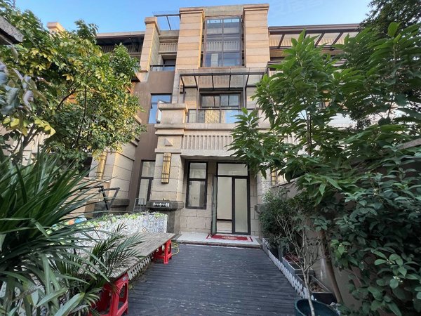 南宁青秀凤岭北荣和公园墅别墅!