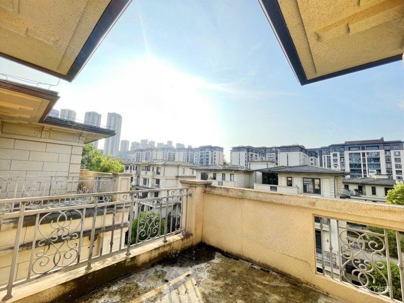 龙湖两江新宸旭宸