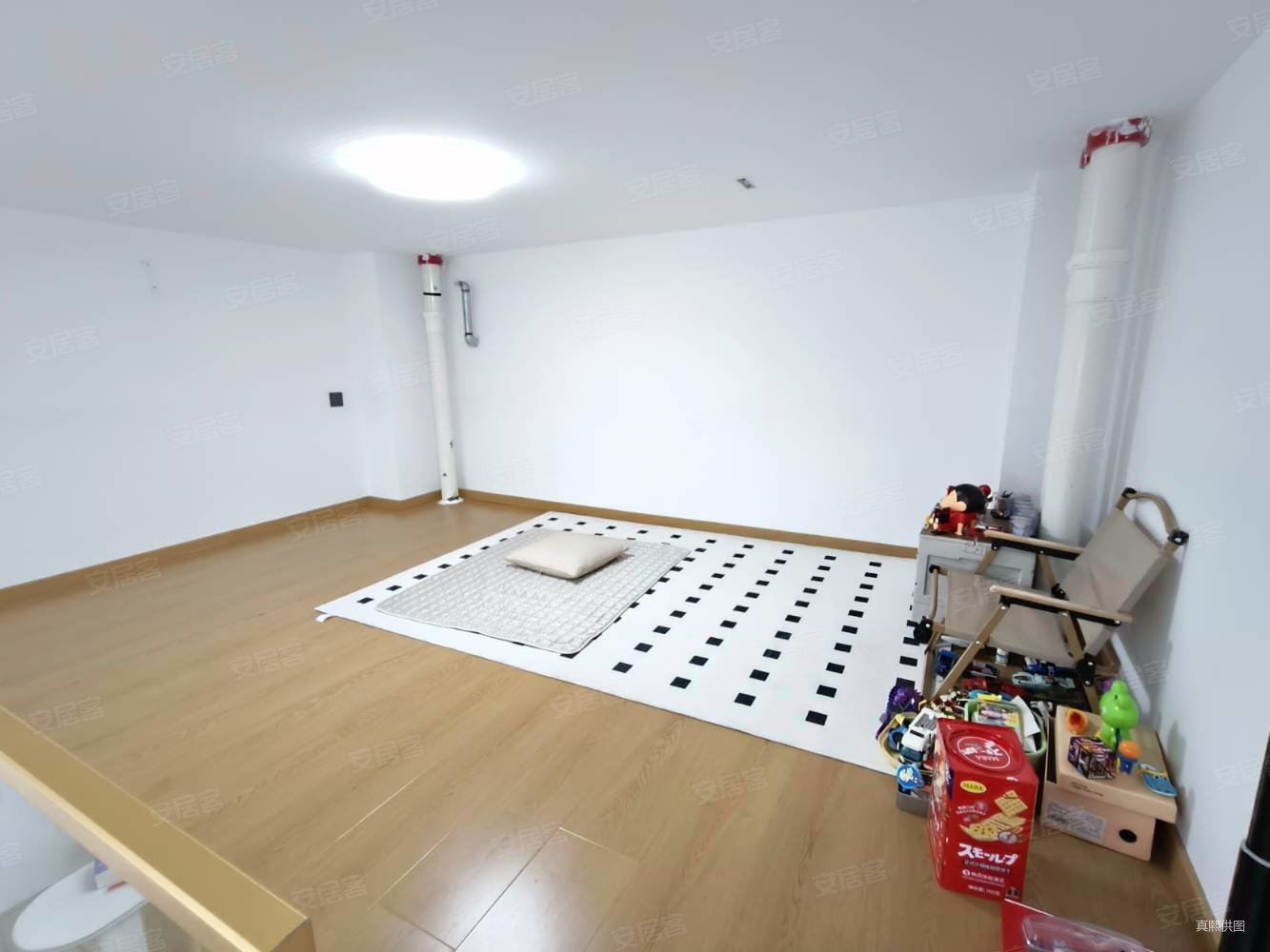 燕郊岩峰云裳1室2厅1卫45㎡南北33万