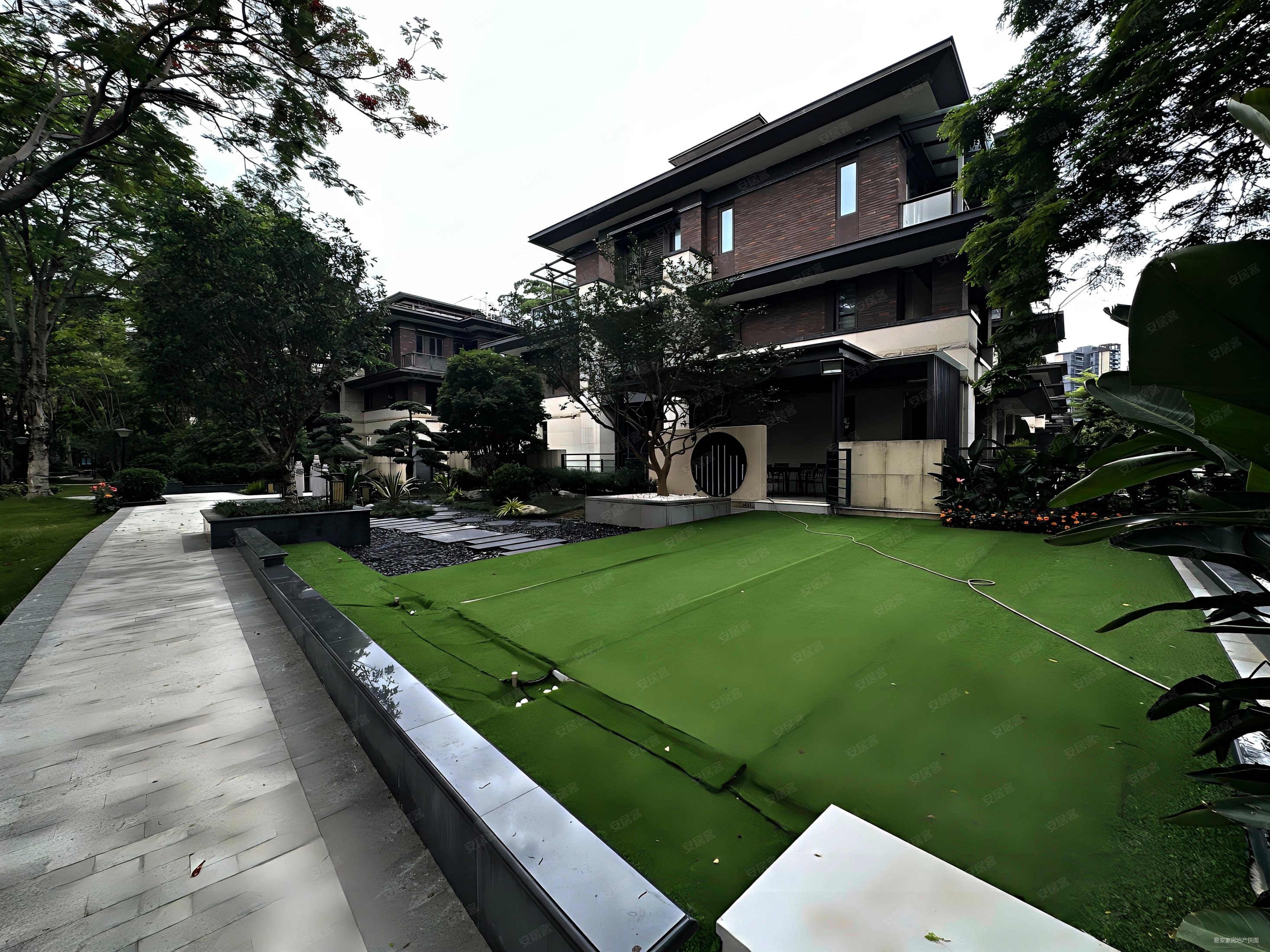 网>佛山二手房>顺德二手房>大良新城区二手房>华侨城天鹅湖(别墅)>