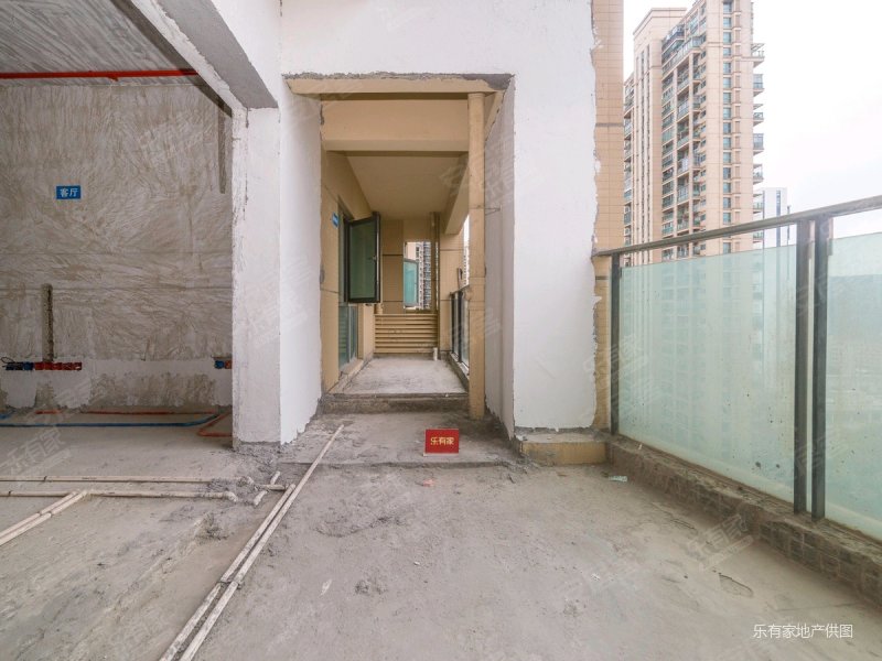 阅山华府双拼房独门独户进门带花园,实用面积156平看房有钥匙