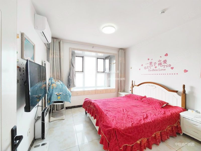 力高澜湖郡  精装三室两卫   有地下室   车位 急售!