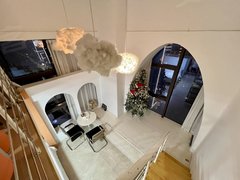 佛山南海金融高新区弧形落地双窗 奶油ins风 超绝夜景 民水电 保利物业 实拍出租房源真实图片