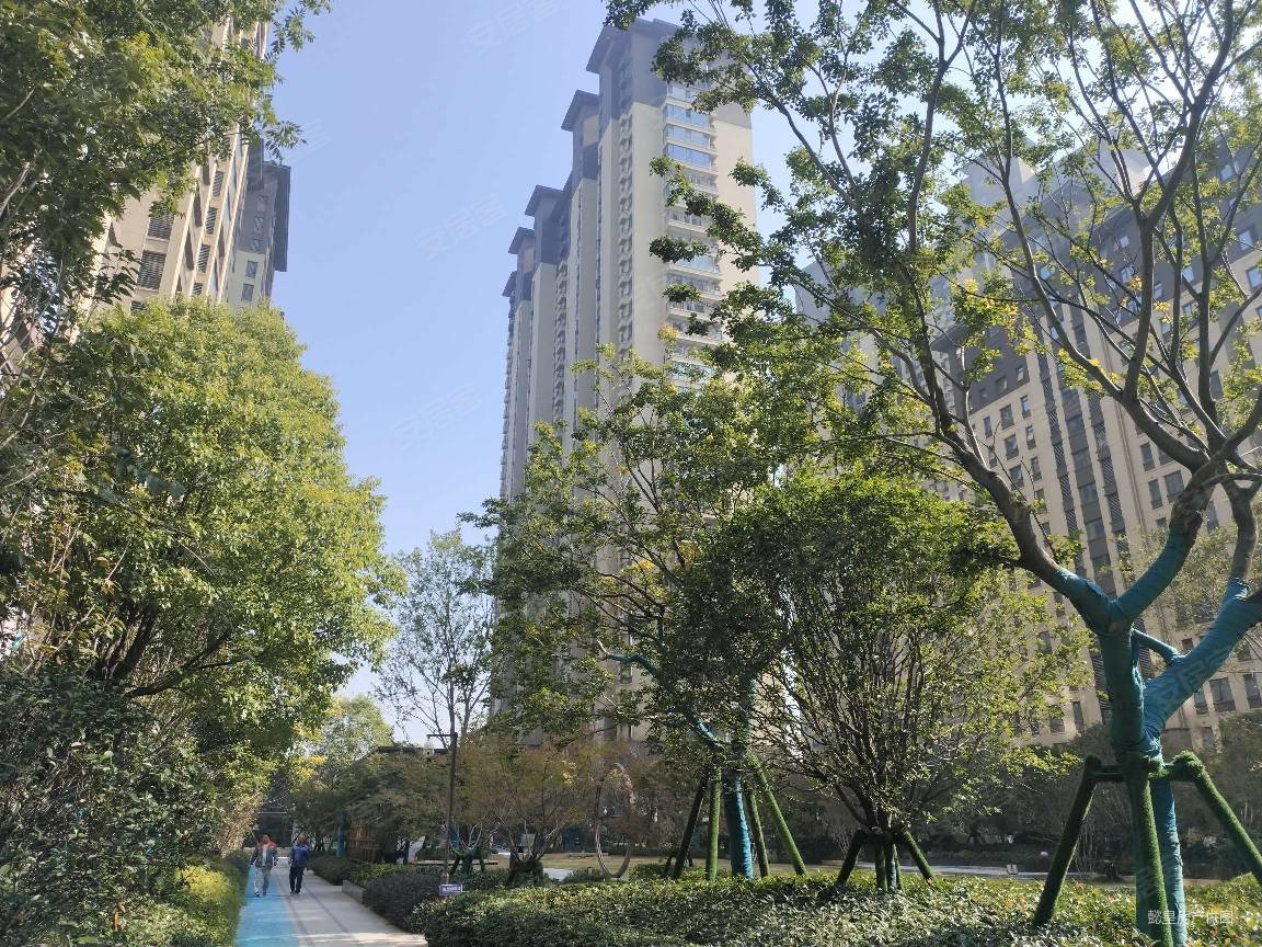 建业滨河珑府