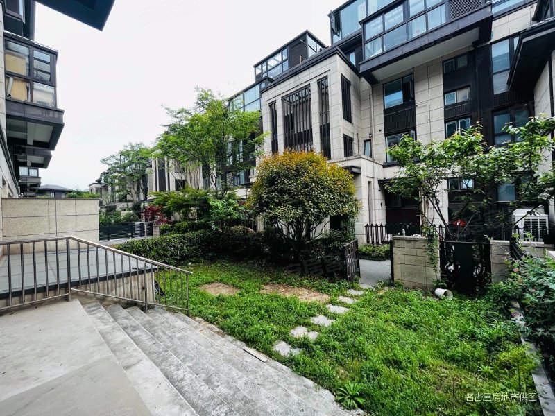 龙湖狮山原著(别墅)5室2厅3卫282.03㎡南北1599万