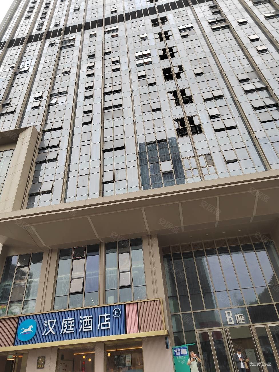 成熟商圈 交通购物方便,吾悦广场(渝北)二手房,48万,1室0厅,0卫,45.