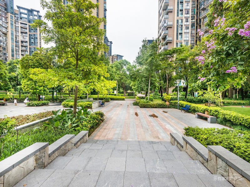 招商澜园大四房 满五 南北通透 带车位 户型方正 小区花园大