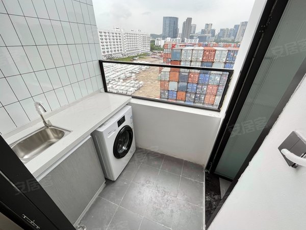 【多图】上李朗科技园,平湖租房,十号线上李朗地铁站电梯精装大单间