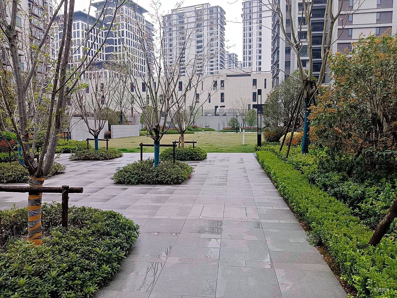 宝龙融信新世邸3室2厅1卫89.82㎡南135万