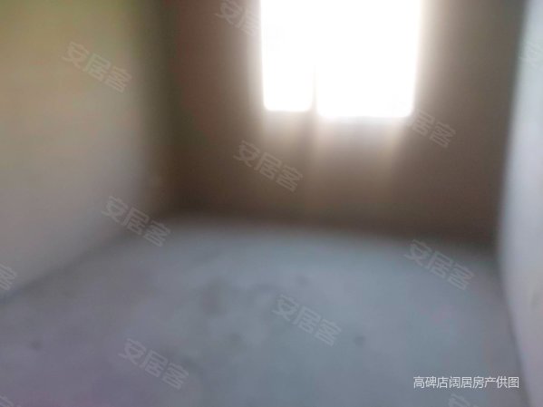 八十一号院3室2厅1卫115㎡南北102万