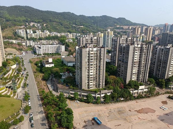 重庆巴南李家沱半山壹号(东区)半山壹号东区精装两房诚心出租!