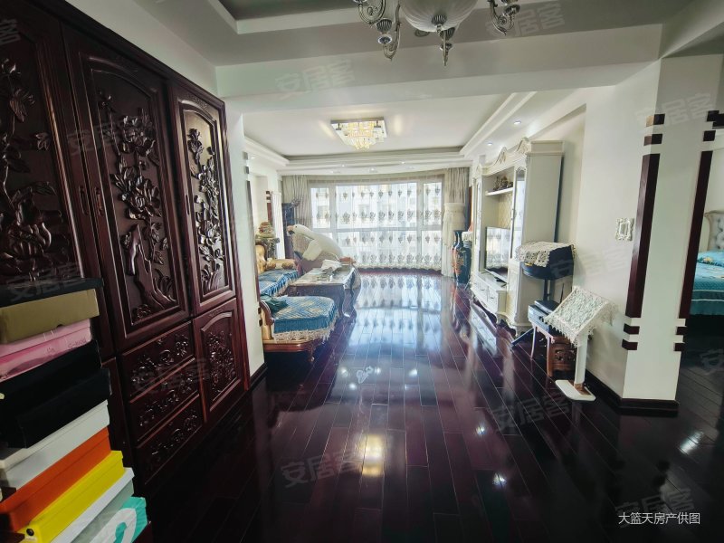 位置, 前排,电梯,一梯两户,实木豪华装修,诚心出售,恒达花园二手房