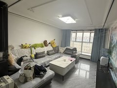 阿拉尔幸福路国际商贸城月租房 塔岸明珠阳光城旁 青松花园多层精装俩室家具家电齐全出租房源真实图片