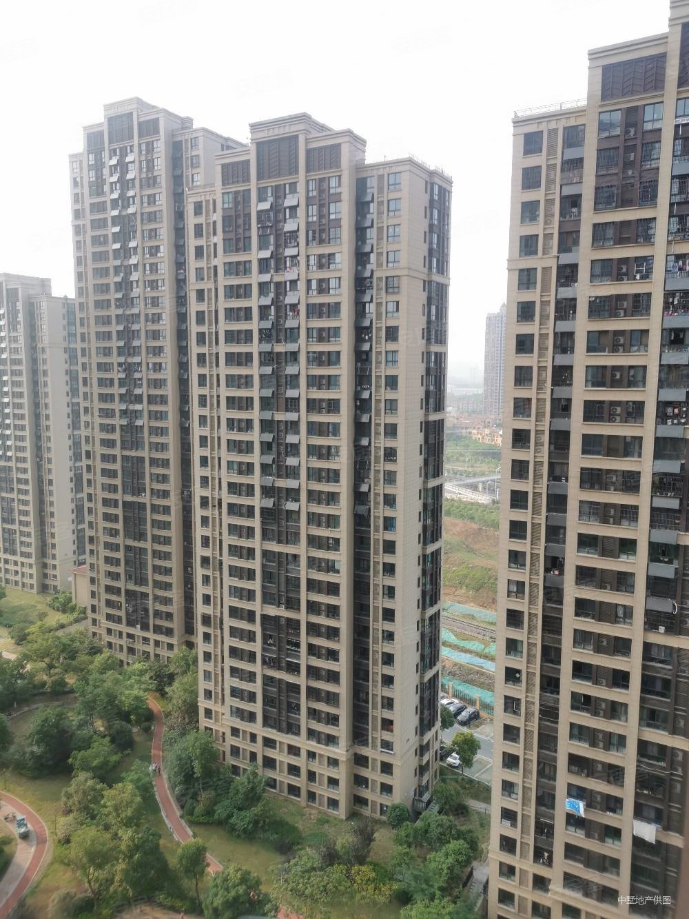 合肥房产网>合肥二手房>肥西二手房>肥西县城二手房>绿地新都会(二期)