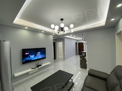 唐山路南世博广场世博 大楼 新华联 附近 两室精装修 第一次出租 可季付出租房源真实图片