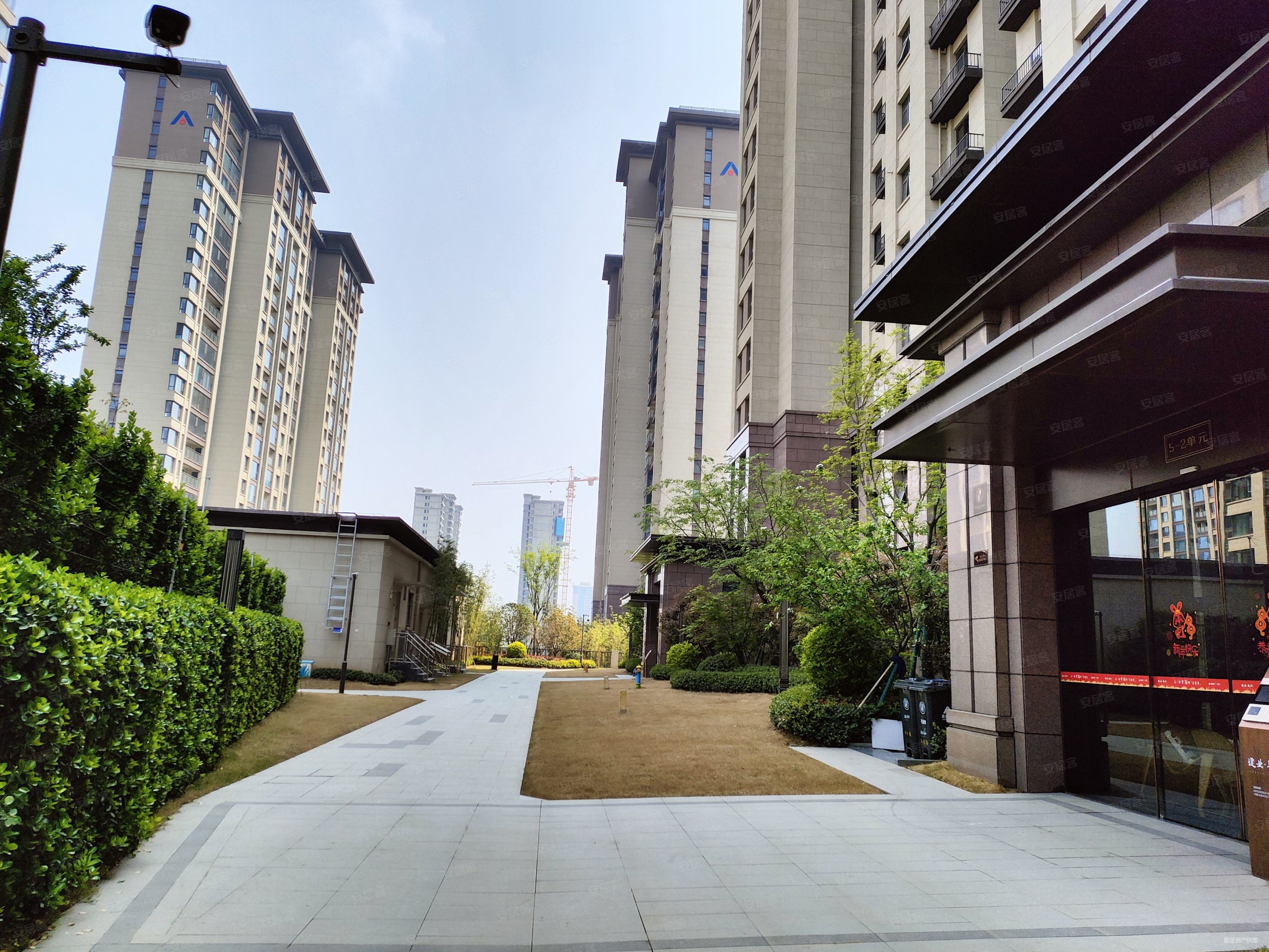 本月必卖 通透三房 价格可谈 有车位 房东异地置换,建业尊府二手房