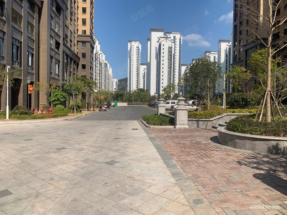 水岸观溪高楼层采光充足有电梯音西