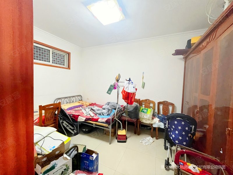 华英大厦(巩义) 商品住宅 南北通透 大四室 电梯房