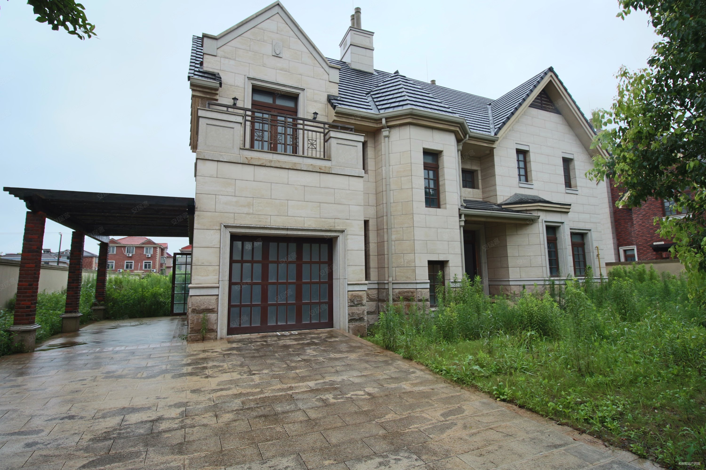 红庐雅颂别墅5室3厅5卫462.19㎡南北2600万