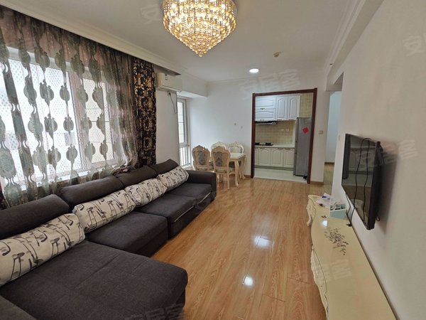 大连开发区万达广场鹏玥花园鹏玥花园 拎包入住 2室1厅1卫 电梯房近万达广场拎包入住出租房源真实图片