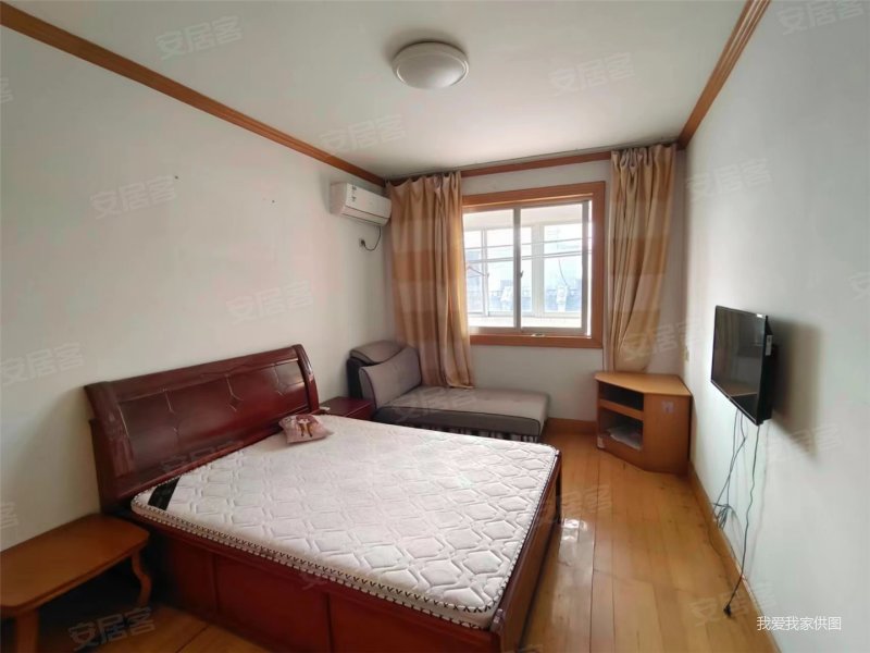 单价三千多复式文萃苑精装五室二卫带车库南北通透