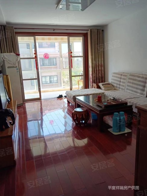 水岸豪庭3楼113.55平米精装套三双卫带储藏室带车库