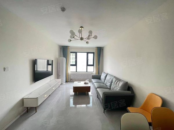 青岛即墨创智新区华航山海湖华航山海湖,精装套三,全套家具家电,随时