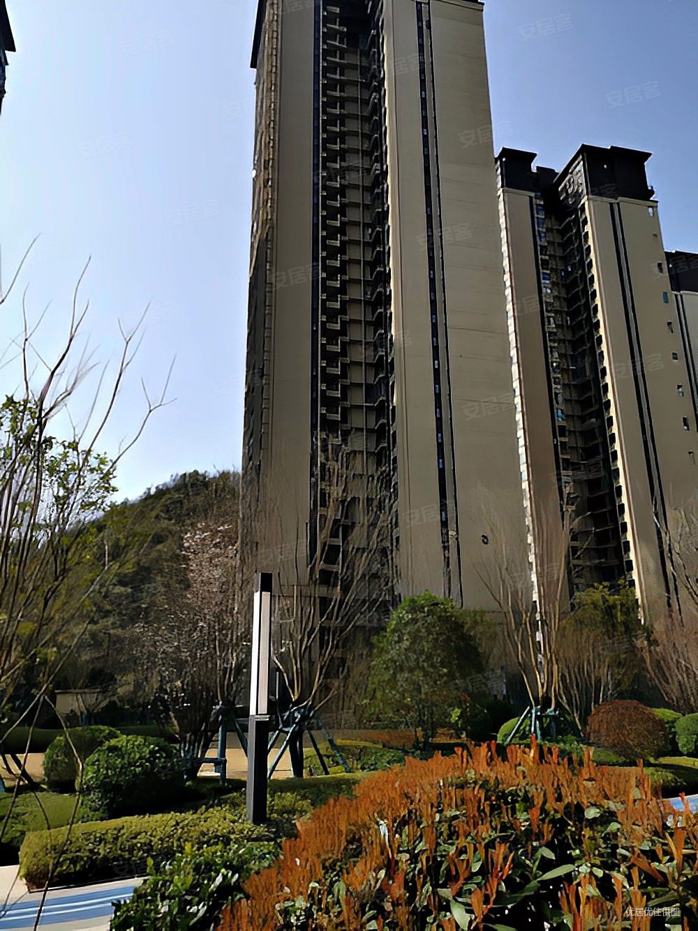 观山湖区保利大国璟现房地铁口华麟拎包入住仅售112万