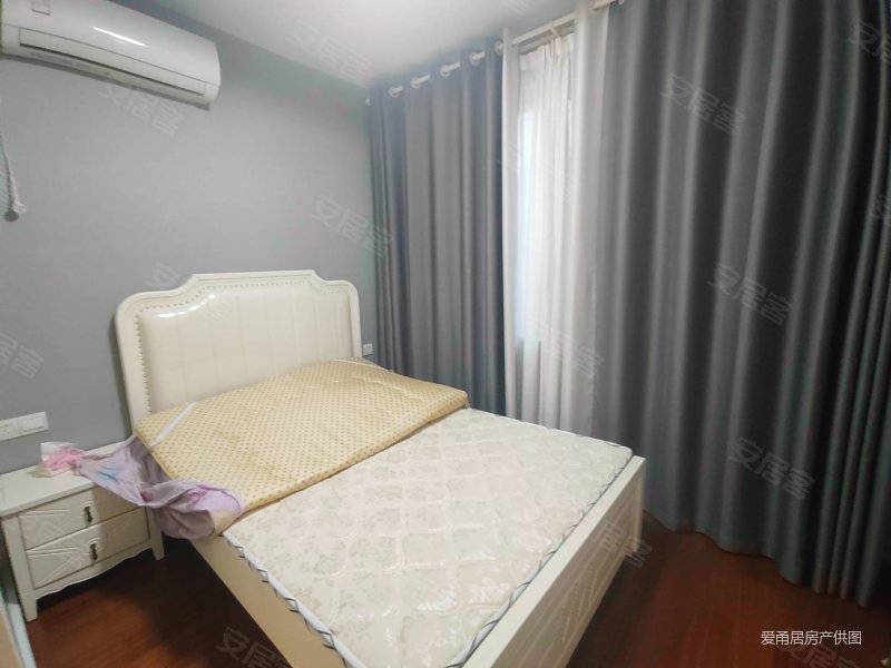 石碶地铁口电梯房3室2卫精装自住保养好南北通透房东急卖,雍景苑(西区